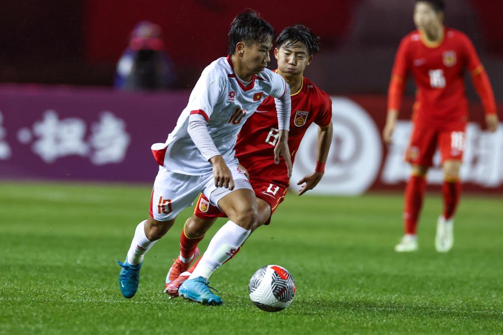 U17亚预赛：国少4-0孟加拉国全胜出线，帅惟浩戴帽，赵松源破门
